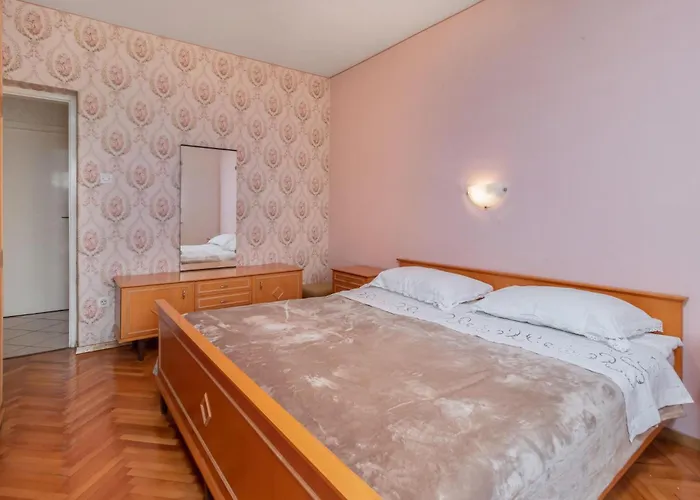 Beautiful In Apartamento Crikvenica