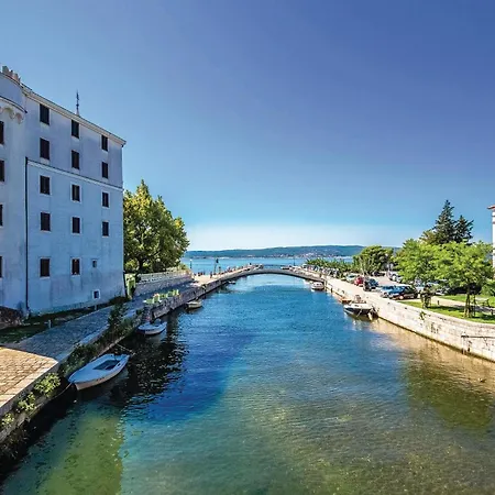 Beautiful Apartment In Crikvenica With Wifi Apartment