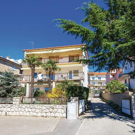 Beautiful Apartment In Crikvenica With Wifi Apartment