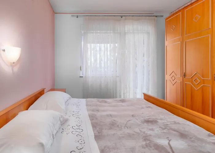 公寓 Beautiful In 茨里克韦尼察